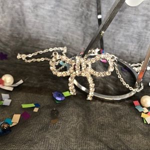 NEW SILVER-TONED, RHINESTONE BOW-DESIGNED NECKLACE with SILVER CHAIN